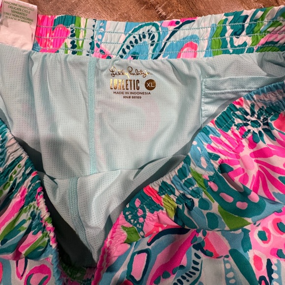Lilly Pulitzer Luxletic running shorts - Picture 2 of 2